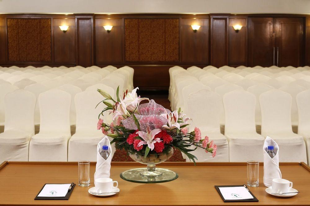 晨奈绿色公园酒店 钦奈 外观 照片 The meeting room of the 1st ASEAN Summit