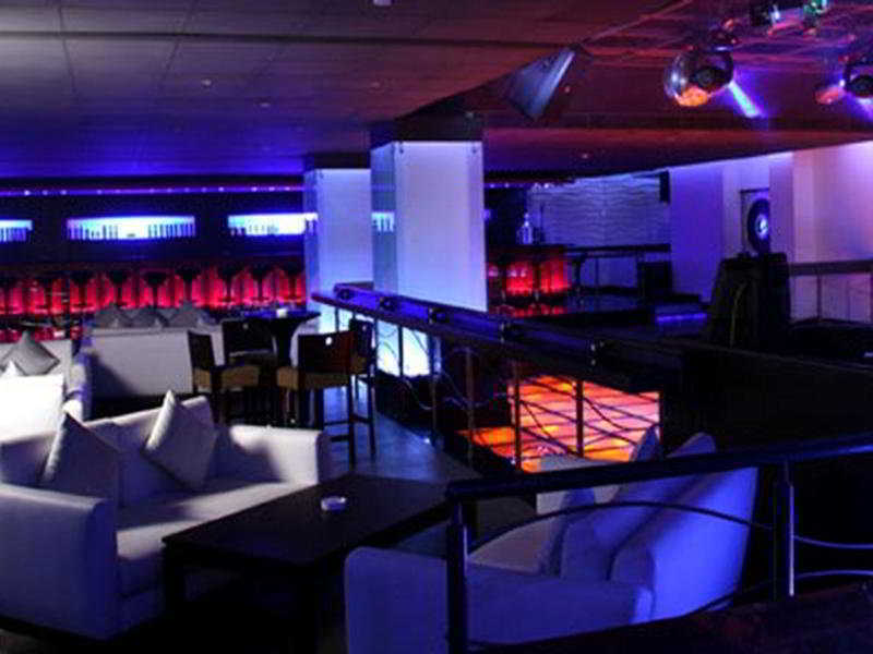 晨奈绿色公园酒店 钦奈 外观 照片 The interior of the nightclub