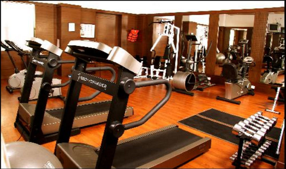 晨奈绿色公园酒店 钦奈 外观 照片 A gym